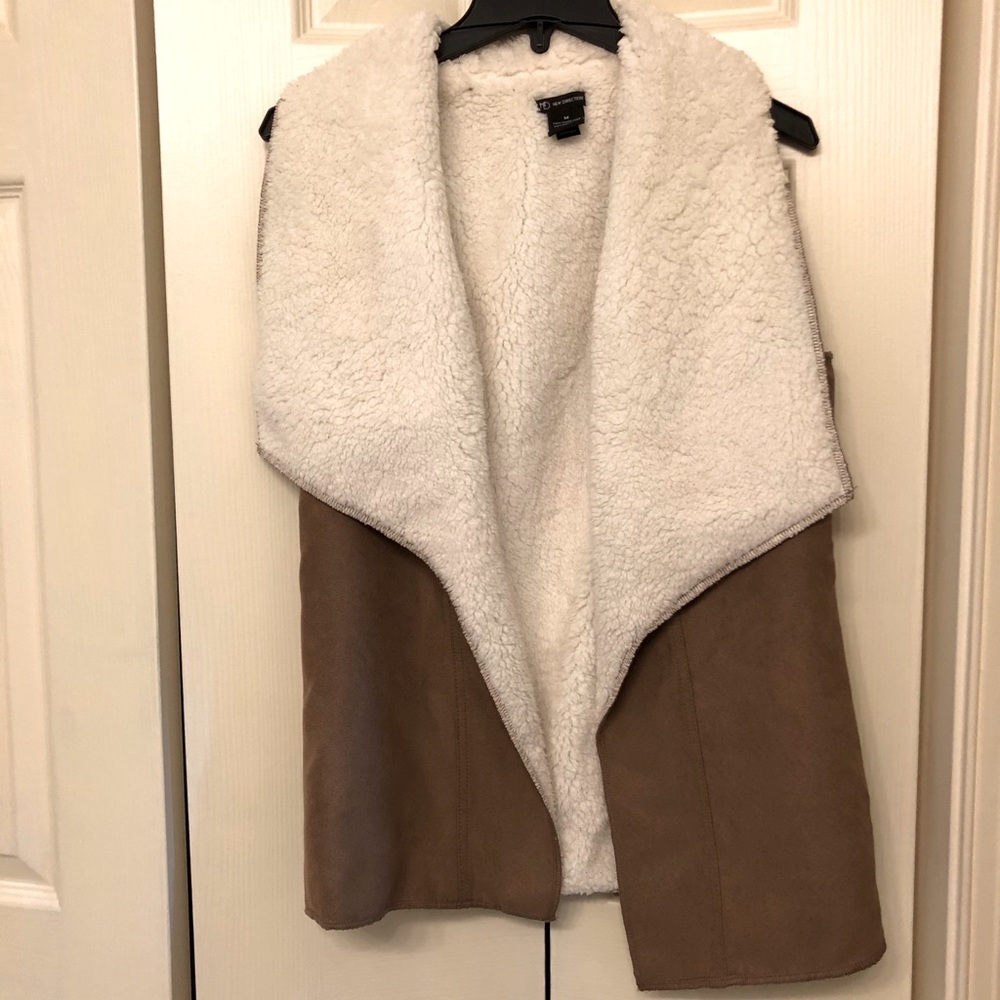 Faux suede brown Sherpa lined vest size medium